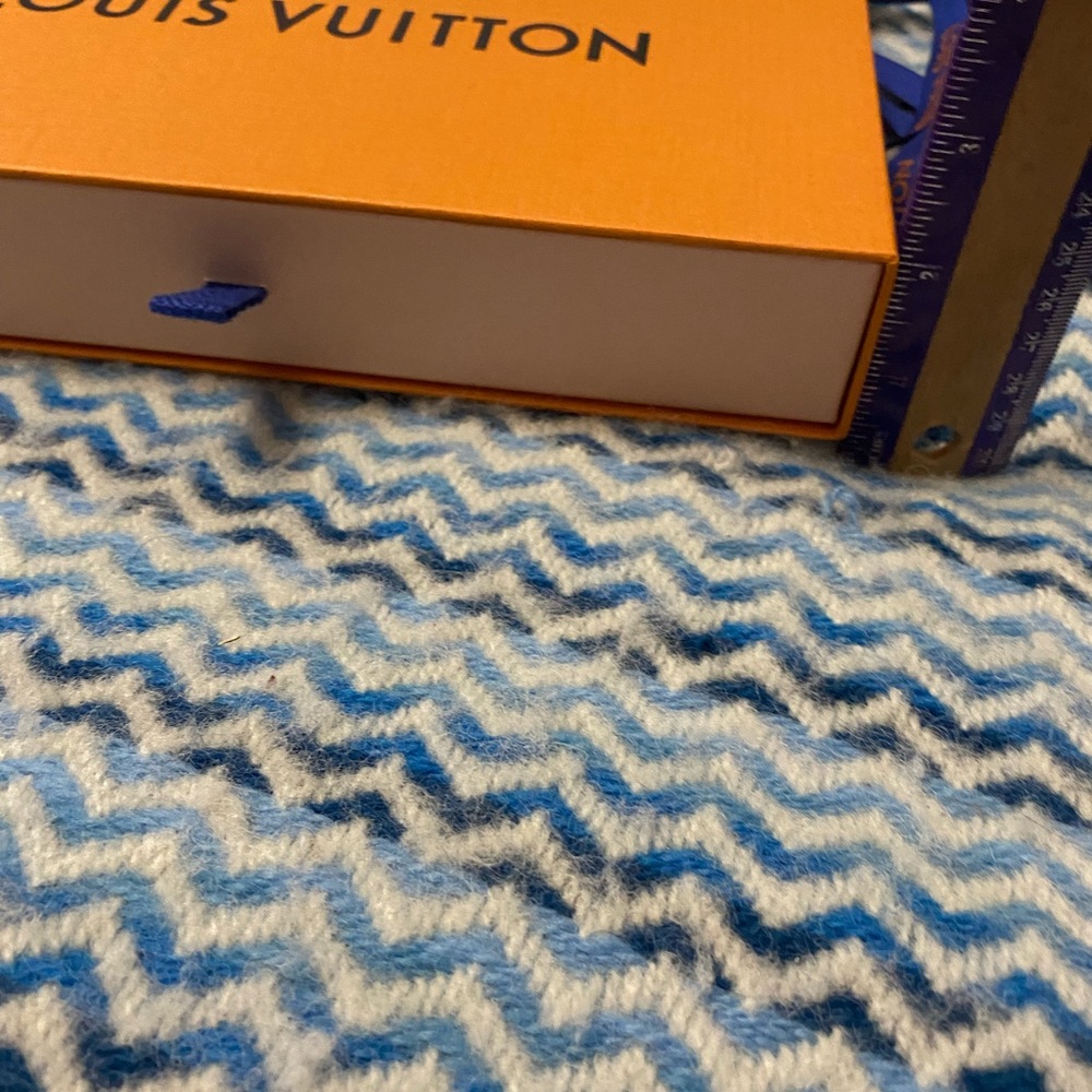 Louis Vuitton Empty Box From A Wallet - image 3